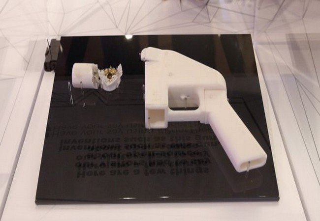 Một khẩu súng in 3D trên màn hình năm 2013 (Ảnh Getty Images)