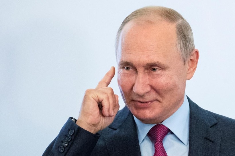 Tổng thống Nga Vladimir Putin phát biểu tại một hội nghị ở Moscow, Nga (Ảnh: Reuters)
