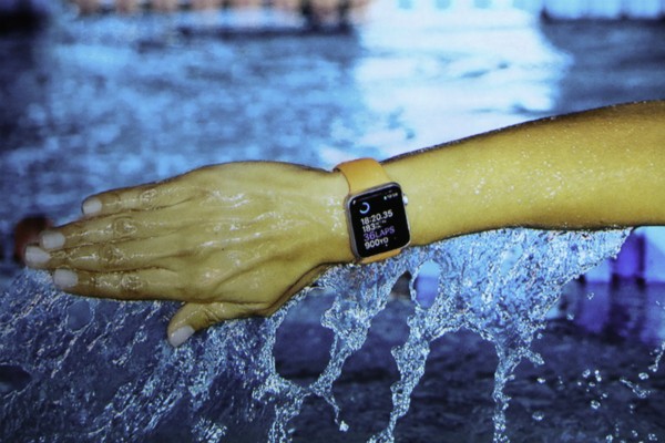 Apple Watch 2 ra mắt với nhiều tính năng mới.