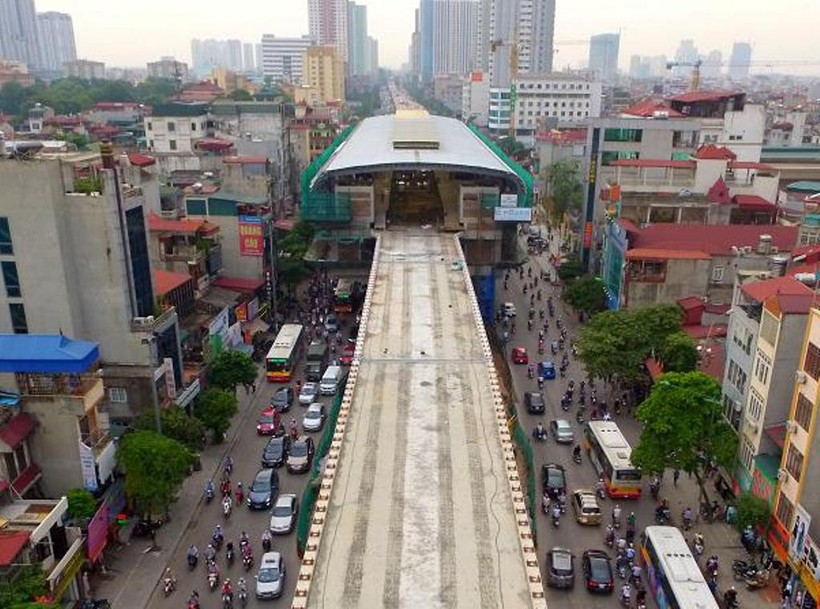 Dự án đường sắt trên cao Cát Linh - Hà Đông bị chậm tiến độ do thiếu vốn- (Ảnh: Dân Trí).