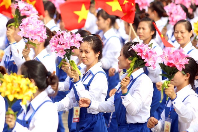 Tổng Liên đoàn Lao động Việt Nam đang lập đề án thực hiện thí điểm xây dựng 15 thiết chế phục vụ đời sống công nhân.