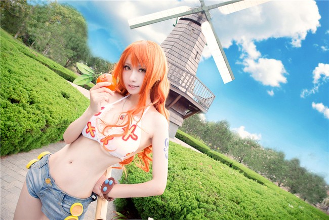 Cosplay Nami trong One Piece