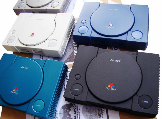 Playstation 1, hệ máy đã gắn liền với tuổi thơ của nhiều thế hệ game thủ.
