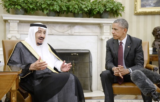 Tổng thống Mỹ Barack Obama (phải) tiếp Quốc vương Ả Rập Saudi Salman bin Abdulaziz tại Nhà Trắng hồi tháng 9-2015 Ảnh: Abaca Press