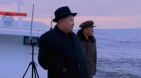 Nhà lãnh đạo Kim Jong-un xuất hiện trong đoạn clip. Ảnh: RT