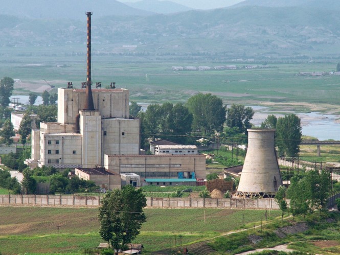 Một cơ sở thuộc Trung tâm nghiên cứu hạt nhân Yongbyon - Ảnh: Reuters