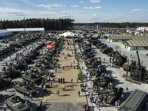 Quân đội Nga dành phần lớn ngân sách cho vũ khí công nghệ cao Ảnh: 360 TV.RU
