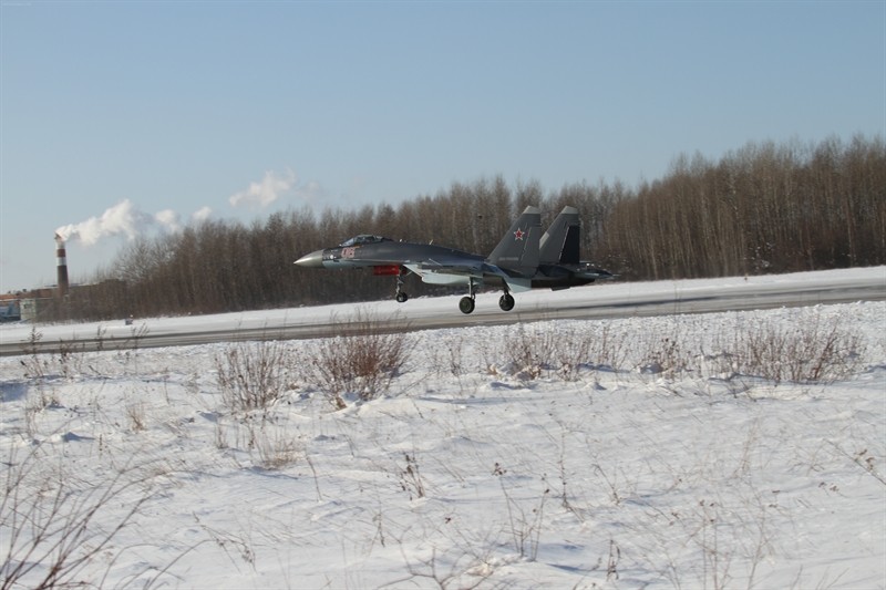 Video: Hú vía pha tiếp đất như say rượu của Su-35