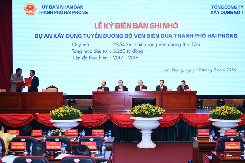 Hội nghị có sự tham dự của Thủ tướng Chính phủ Nguyễn Xuân Phúc.