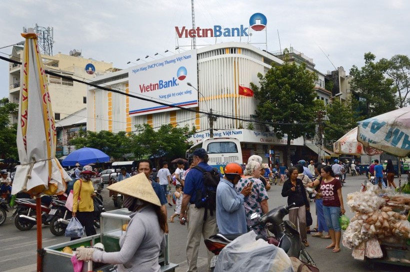 Một Phòng Giao dịch của Vietinbank ở chợ Bình Tây, Tp. HCM. (Ảnh: Bloomberg)