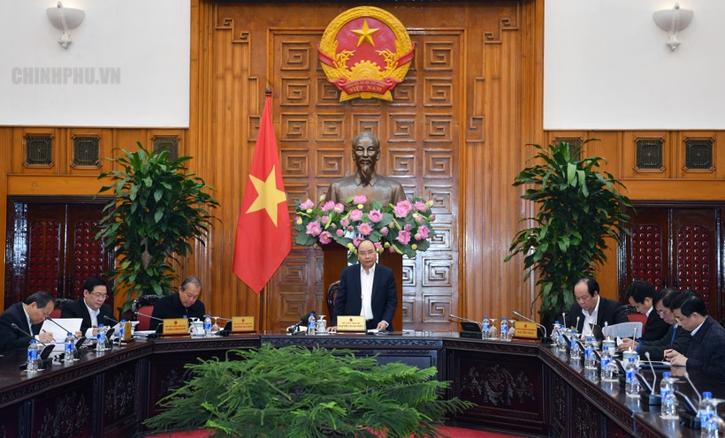 Thủ tướng Chính phủ Nguyễn Xuân Phúc, Trưởng Tiểu ban Kinh tế - Xã hội chuẩn bị Đại hội XIII của Đảng chủ trì cuộc họp.