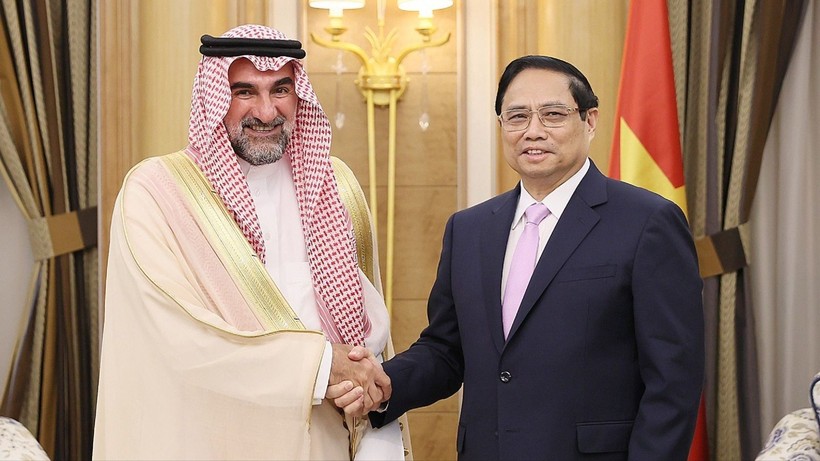 Thủ tướng Phạm Minh Chính tiếp ông Yasir Al- Rumayyan, Thống đốc Quỹ đầu tư công Saudi Arabia (Ảnh: VGP)