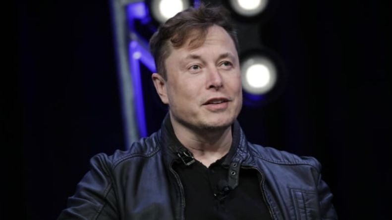 Elon Musk lo ngại về tình trạng thiếu điện trong tương lai