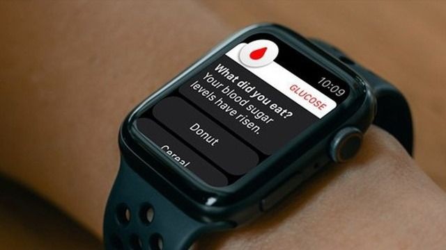 FDA cảnh báo không sử dụng đồng hồ thông minh đo đường huyết