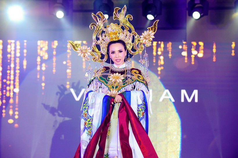 Châu Ngọc Bích đại diện Việt Nam đoạt giải Hoa hậu mặc trang phục dân tộc đẹp nhất