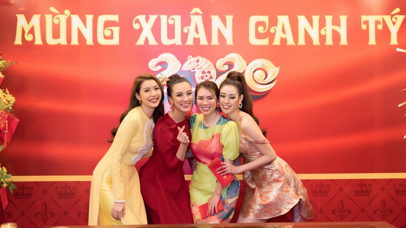 Các người đẹp, Hoa hậu Hoàn vũ Việt Nam hội ngộ mừng năm mới 2020 