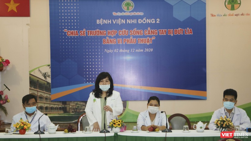 BS.CKII Lê Thị Minh Hồng, Phó giám đốc BV Nhi Đồng 2 phát biểu tại buổi họp báo sáng 2/12 - Ảnh: Hải Linh