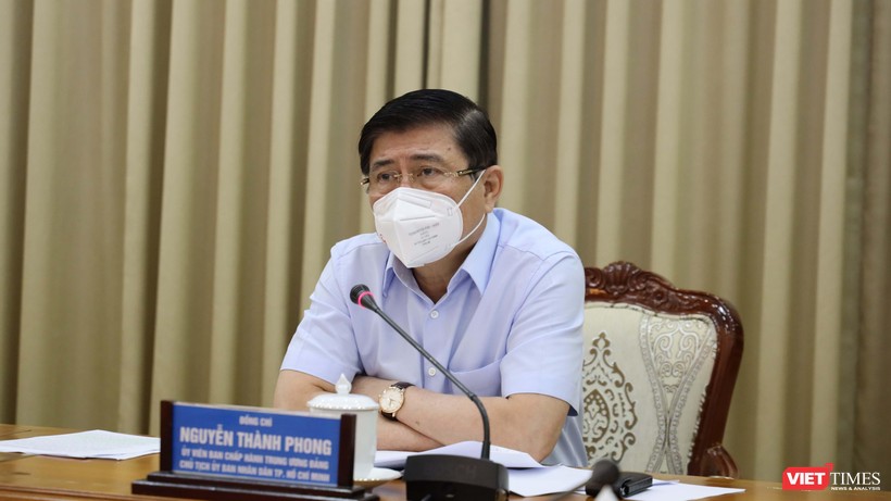 Ông Nguyễn Thành Phong - Chủ tịch UBND TP.HCM tại cuộc họp Ban Chỉ đạo phòng, chống dịch COVID-19 sáng 14/6 - Ảnh: TTBC