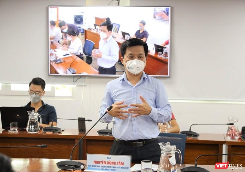 Phó giám đốc Trung tâm Kiểm soát bệnh tật TP.HCM Nguyễn Hồng Tâm. Ảnh: Linh Nhi