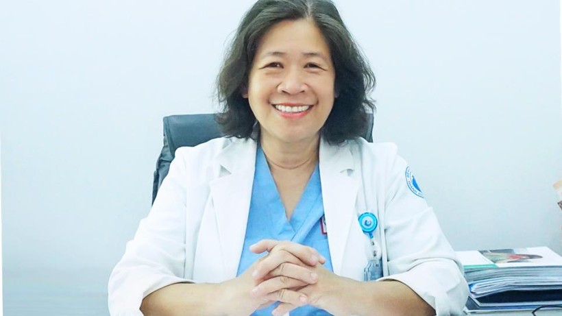 BS.CK2 Nguyễn Bá Mỹ Nhi - Phó Giám đốc Bệnh viện Từ Dũ giải đáp nỗi lo của các mẹ bầu F0 - Ảnh: BVCC 