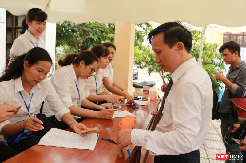 Luật sư Hoàng Văn Hướng - công tác tại Đoàn luật sự TP Hà Nội, người bào chữa cho Hoàng Công Lương.