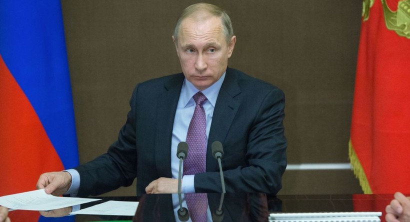 Video: Ông Putin phì cười trước sự hấp tấp của một vị tướng