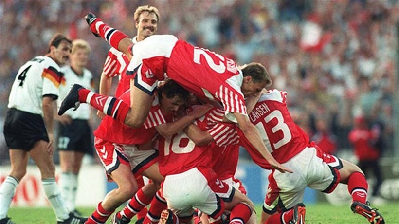 Đan Mạch thắng Đức 2-0 trong trận chung kết Euro 1992 đã làm nên bất ngờ lớn trong lịch sử bóng đá