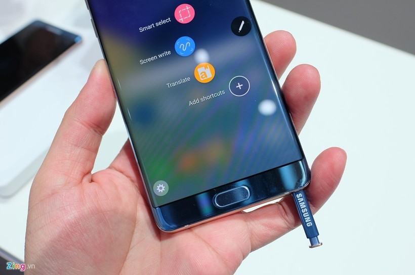 Samsung Galaxy Note 7 đã đình chỉ bán dòng điện thoại này vào hôm 2/9 và bắt đầu thu hồi tự nguyện tại Mỹ sau khi 35 vụ nổ được khẳng định do lỗi pin 