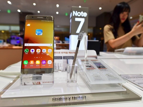 Thiết kế nghiêng nhiều về thẩm mỹ đã vô tình tạo ra sự cố không thể kiểm soát được của mẫu sản phẩm Galaxy Note 7 nói riêng và thương hiệu Samsung nói chung.