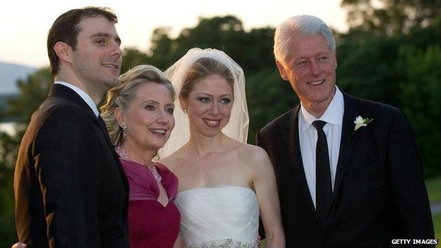 Bà Clinton cho biết, một nửa email từ hòm thư cá nhân của bà là thông tin riêng, trong đó có cả việc chuẩn bị đám cưới cho con gái.
