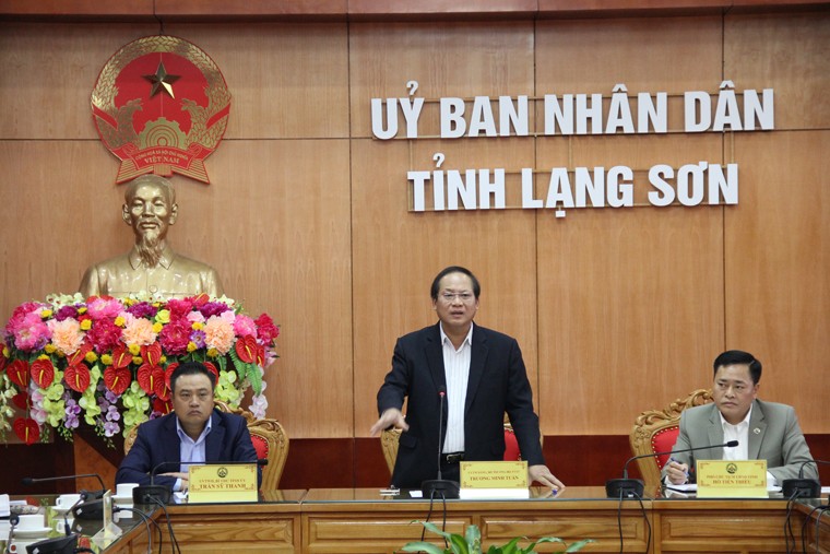 Bộ trưởng Bộ TT&TT Trương Minh Tuấn phát biểu tại buổi làm việc