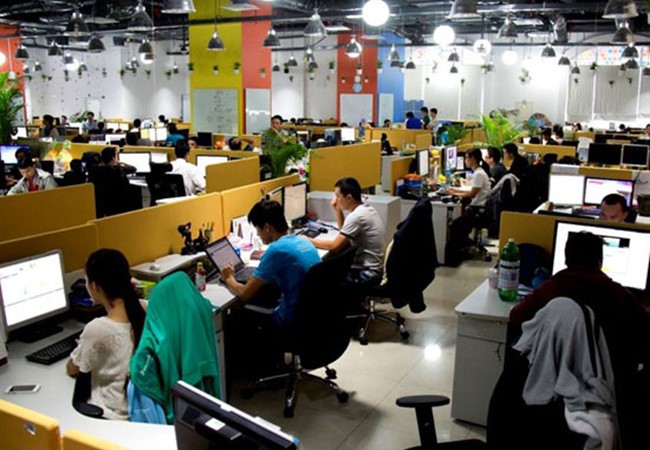Hiện Việt Nam có hơn 500.000 doanh nghiệp, trong đó số doanh nghiệp hoạt động thương mại điện tử chiếm 45%, khoảng 220.000 doanh nghiệp (ảnh minh hoạ).