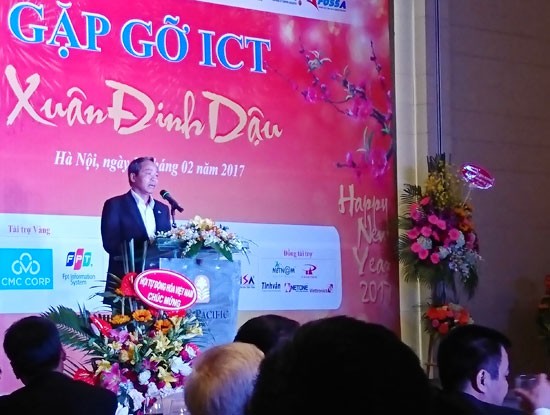 Chủ tịch CMC Nguyễn Trung Chính chia sẻ tại sự kiện "Gặp gỡ Xuân Đinh Dậu 2017" của các hội, hiệp hội về CNTT&TT.
