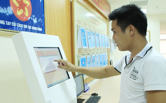 Sở TT&TT Hà Nội đã chủ trì triển khai các dịch vụ công trực tuyến mức độ 3, 4 đến 168 phường, 12 quận và 10 sở. Ảnh minh hoạ: Internet.