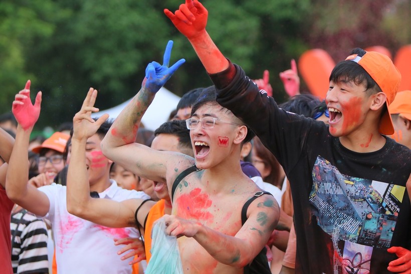 Sự kiện diễn ra vào cuối tuần vừa qua ở Nam Định và Quảng Ngãi cũng đã thu hút hàng ngàn các bạn trẻ đến tham dự và thỏa sức vui chơi trong không gian âm nhạc đầy màu sắc trẻ trung.