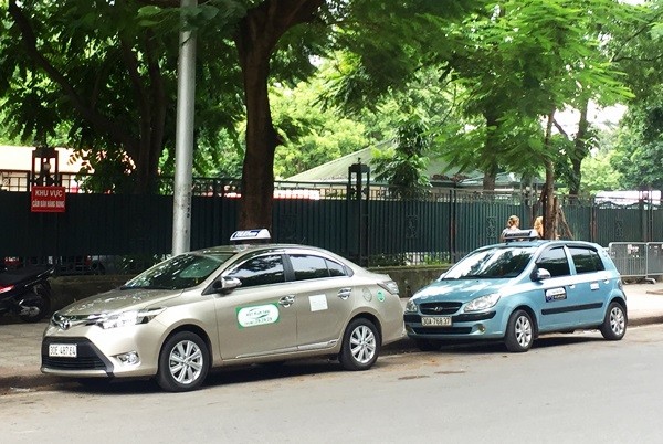 Một số hãng taxi đang hoạt động trên địa bàn Thành phố. Ảnh: Thành Nam