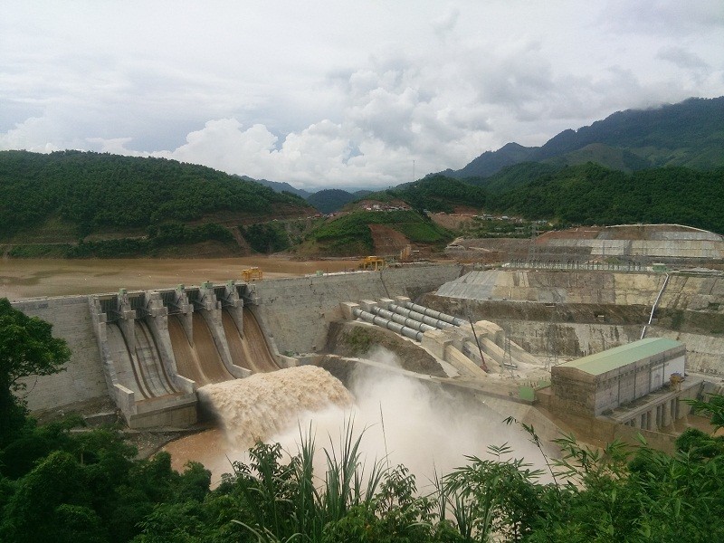 Tại Việt Nam, các nhà máy thủy điện chiếm khoảng một nửa trên tổng công suất phát
điện hiện hữu là 34GW. Ảnh: M.T