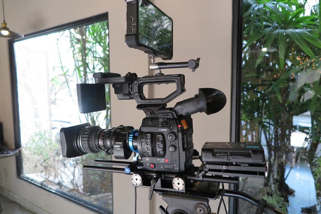 Máy quay phim điện ảnh chuyên nghiệp Cinema EOS C200. Ảnh: Canon.
