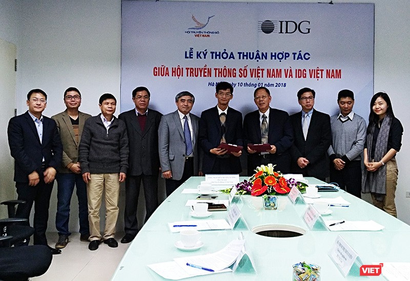 Lễ ký kết hợp tác giữa IDG Việt Nam và Hội truyền thông số Việt Nam về việc thực hiện Dự án nghiên cứu thị trường Internet băng rộng di động, Internet cố định và truyền hình trả tiền vừa diễn ra sáng nay (10/1).