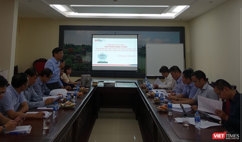 Phiên họp lần thứ nhất của Hội đồng bình chọn “Sản phẩm an toàn thông tin chất lượng cao” và “Dịch vụ an toàn thông tin  tiêu biểu”  năm 2018 đã được tổ chức tại Hà Nội.