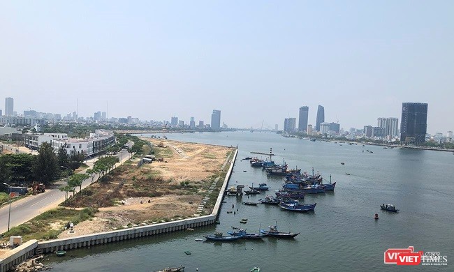 Đà Nẵng cho biết sẽ tiến hành rà soát toàn bộ các dự án lấn sông Hàn