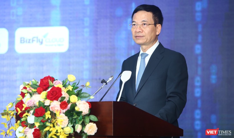 Bộ trưởng Nguyễn Mạnh Hùng cho rằng Việt Nam phải làm chủ các hạ tầng và nền tảng chuyển đổi số cho từng ngành, từng lĩnh vực.