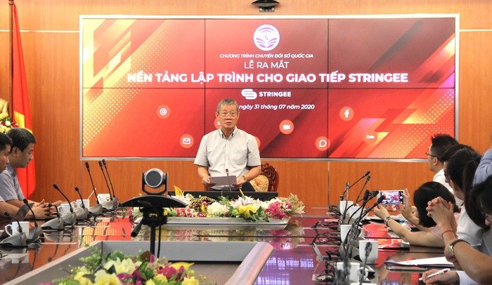 Thứ trưởng Bộ TT&TT Nguyễn Thành Hưng tại lễ ra mắt Nền tảng lập trình cho giao tiếp Stringee.