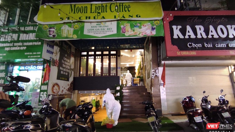 Quán karaoke Moonlight - 54 Chùa Láng, nơi bác sĩ mắc COVID-19 đã tới hát vào tối muộn ngày 29/4.