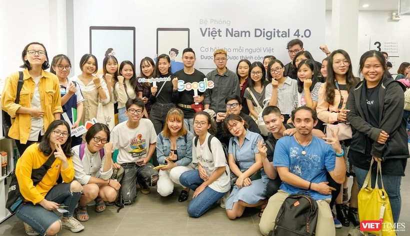 Những học viên tham gia khóa học Bệ phóng Việt Nam Digital 4.0.