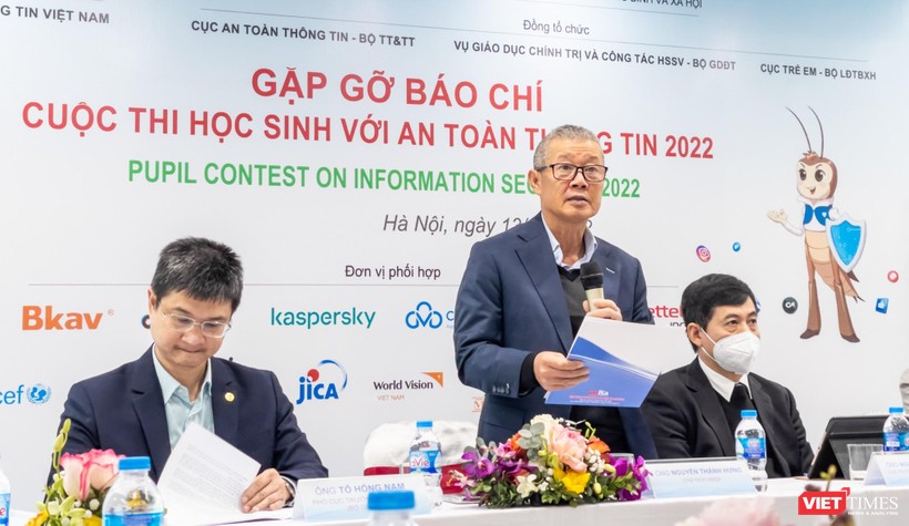 Ông Nguyễn Thành Hưng - Chủ tịch VNISA - thông tin về cuộc thi "Học sinh với An toàn thông tin năm 2022" lần đầu tiên được tổ chức.