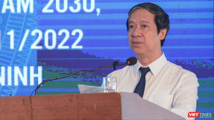 Bộ trưởng Nguyễn Kim Sơn phát biểu tại Hội nghị phát triển giáo dục và đào tạo vùng Bắc Trung Bộ và duyên hải Trung Bộ.