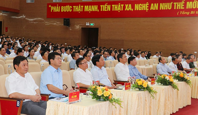 Các đại biểu tham dự Hội nghị.