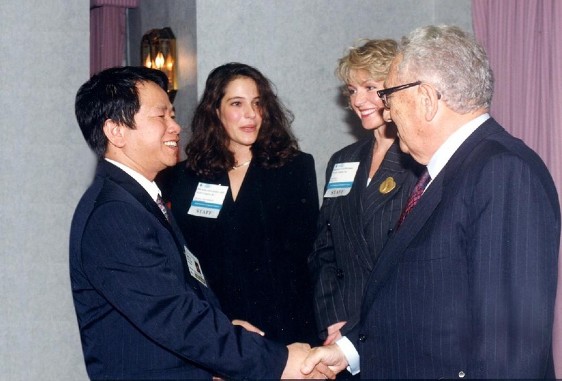 Ông Nguyễn Trần Bạt tại cuộc gặp gỡ Kisssinger.