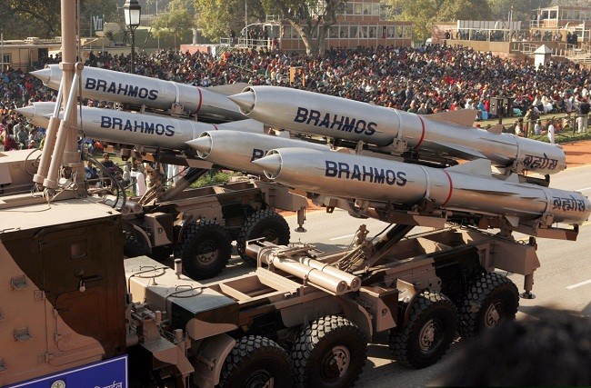 Tên lửa hành trình siêu thanh BrahMos do Ấn Độ và Nga hợp tác sản xuất. Ảnh: National Interest
